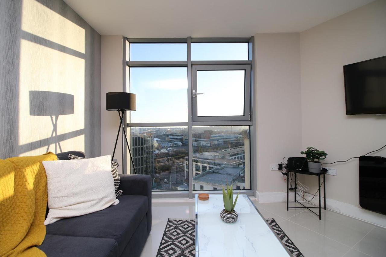 The Skyline - Luxury City Centre Flat With Designated Parking Cardiff Dış mekan fotoğraf