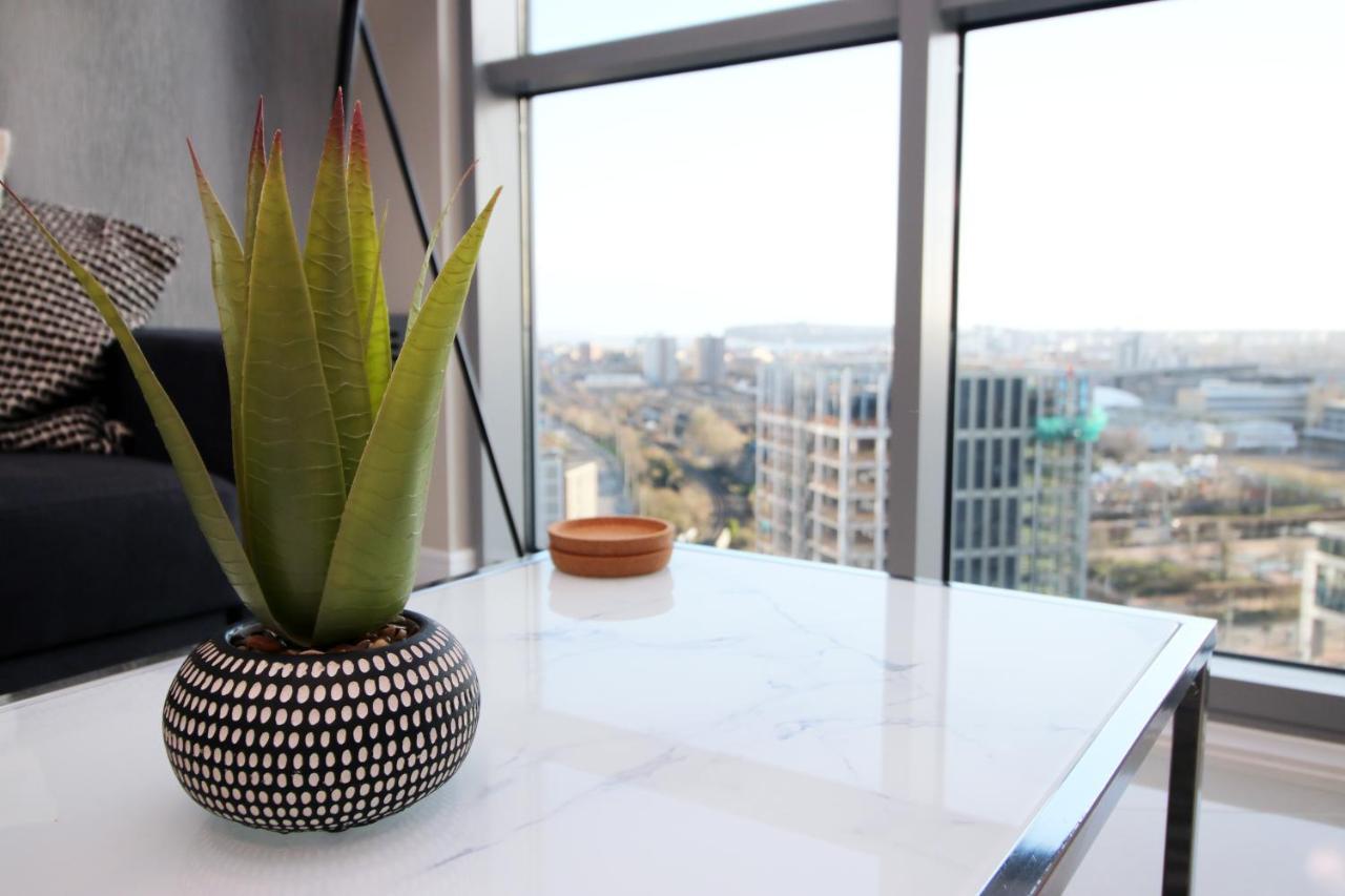 The Skyline - Luxury City Centre Flat With Designated Parking Cardiff Dış mekan fotoğraf
