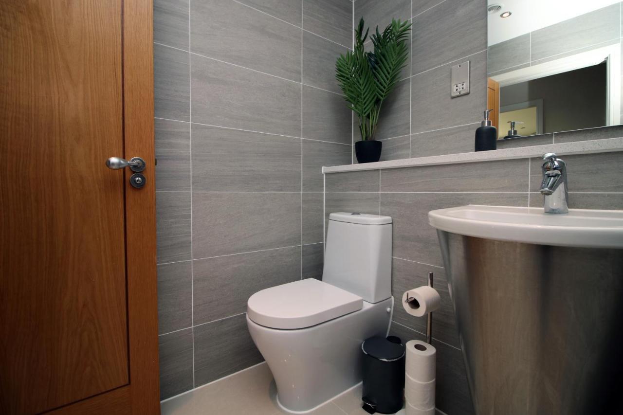 The Skyline - Luxury City Centre Flat With Designated Parking Cardiff Dış mekan fotoğraf