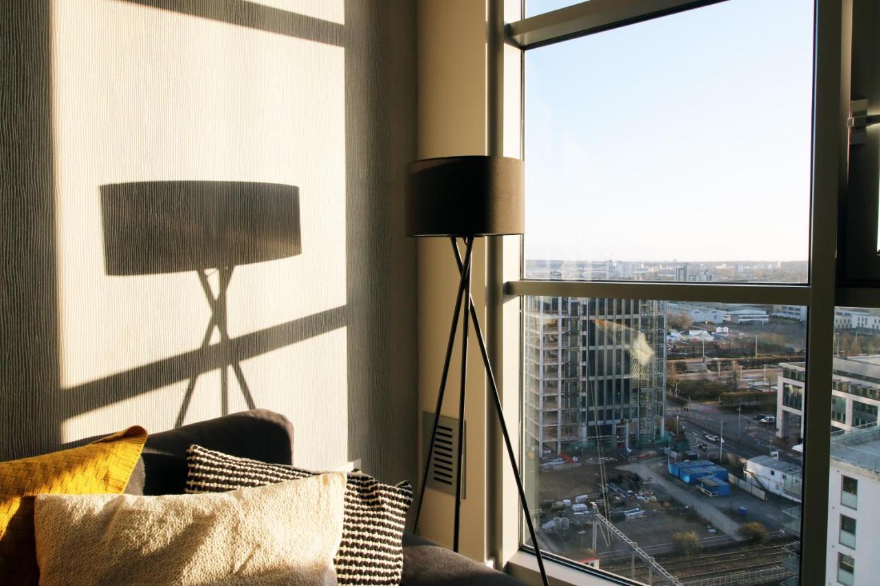 The Skyline - Luxury City Centre Flat With Designated Parking Cardiff Dış mekan fotoğraf
